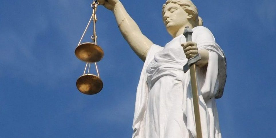 case-law-677940_1920