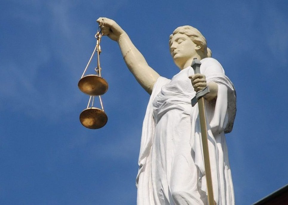 case-law-677940_1920